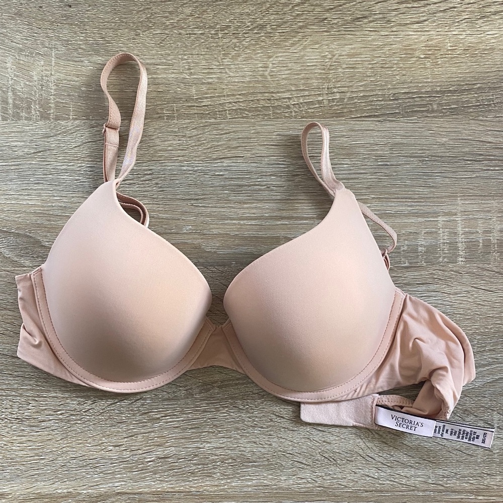 Brand New Victoria’s Secret Bra